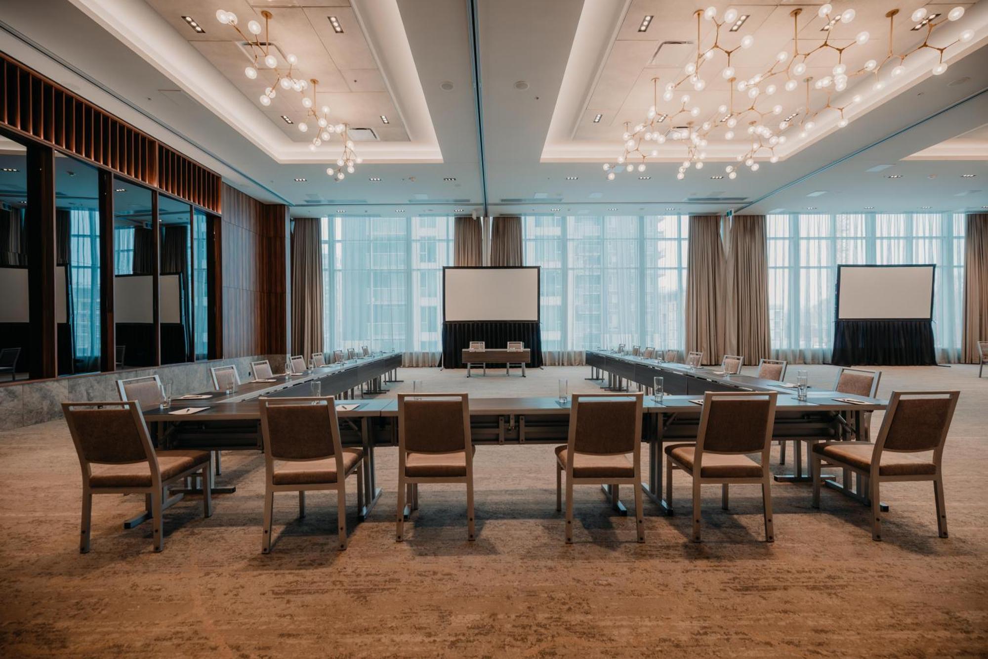 Homewood Suites By Hilton Montreal Midtown — Photos 1
